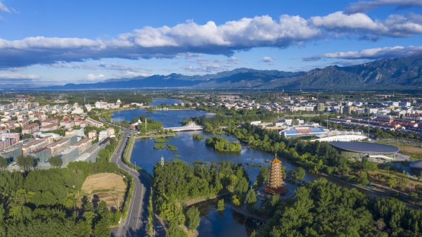 第一证券 长城脚下无人机起飞，延庆“两区”建设成果藏在这三张“金名片”里